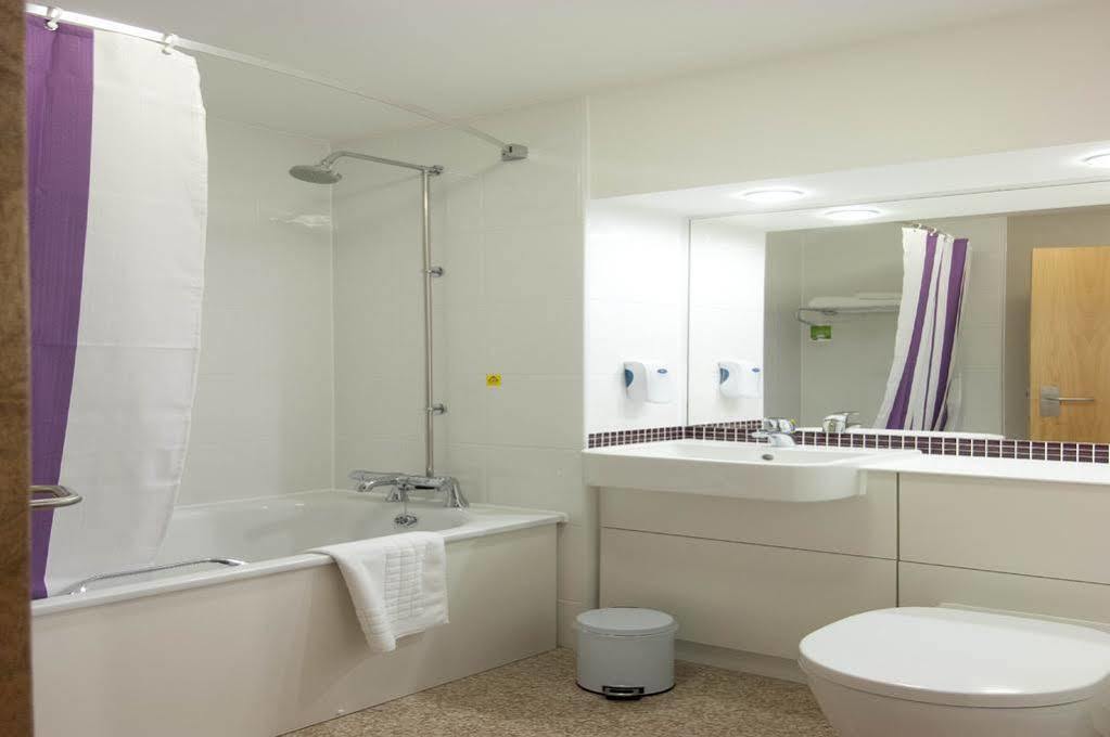 Premier Inn צ'למספורד מראה חיצוני תמונה