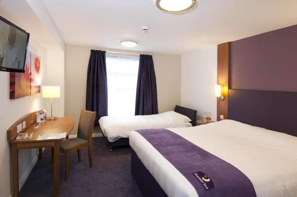 Premier Inn צ'למספורד מראה חיצוני תמונה