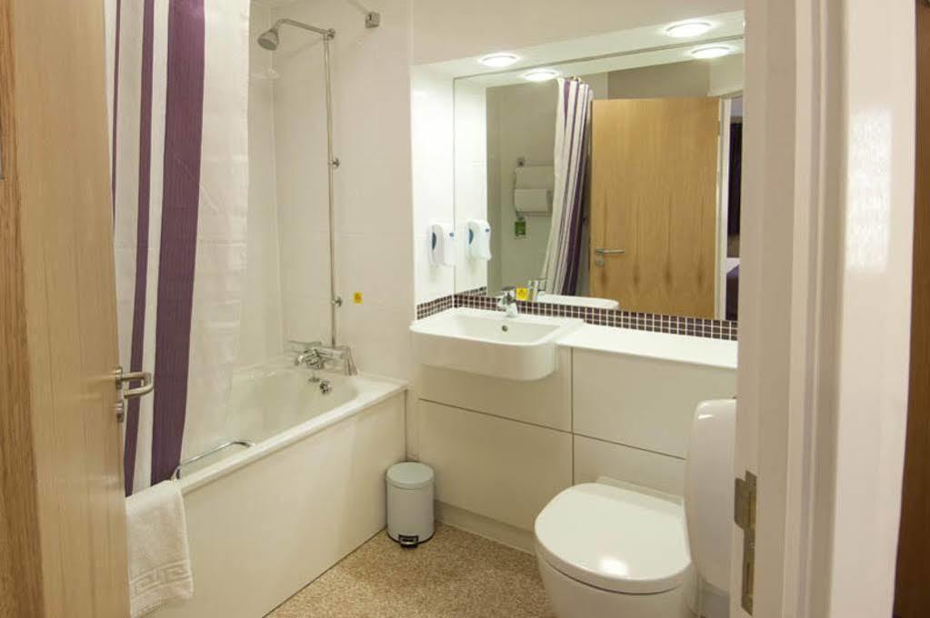 Premier Inn צ'למספורד מראה חיצוני תמונה